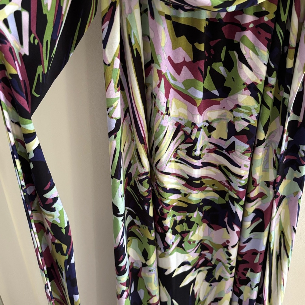 Jennifer Lopez Abstract Spaghetti Strap Dress - Picture 4 of 6